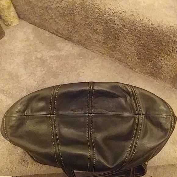 Harold's Black Leather Handbag - Picture 7 of 8
